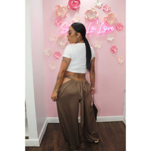 Load image into Gallery viewer, Bella